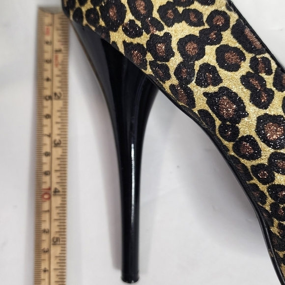Shi by Journey 5 in Heel in Sparkling Brown Leopard Print Size 9 - Picture 5 of 9